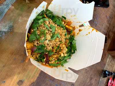 Mb Chicken And Pizza