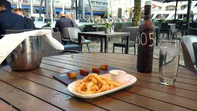 1802 Bar Lounge & Dining