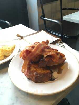 Gail's Bakery Battersea Square