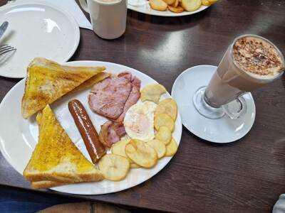 Clouds Coffee Lounge