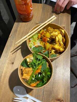 Co'm In Vietnamese Eatery & Coffee