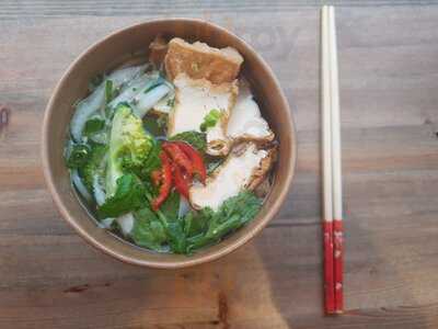 Co'm In Vietnamese Eatery & Coffee