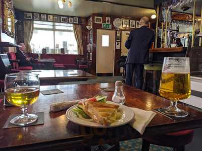 Shakespeare’s Head