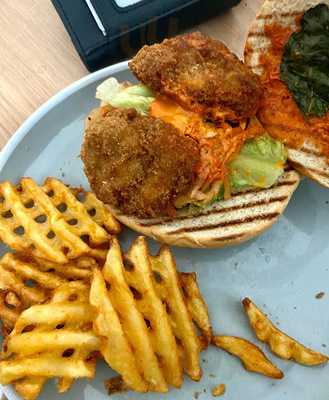 Leon Broadwick Street