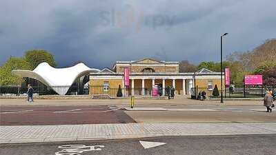 Chucs Cafe Serpentine