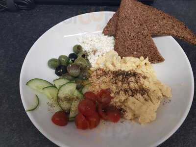 The Good Life Eatery