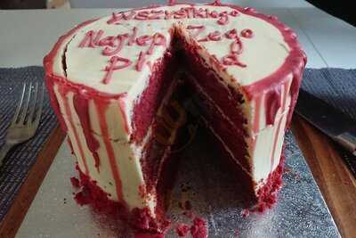 Roni's Bagel Bakery And Cafe