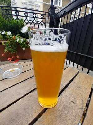 The Devonshire Arms - Photo 8