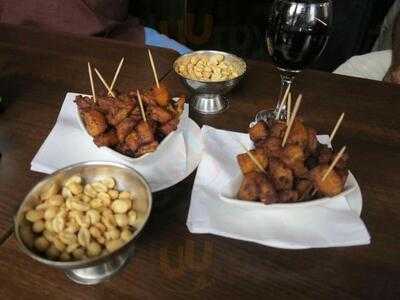 Gold Coast Bar & Restaurant