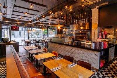 Pizza Express - Photo 7