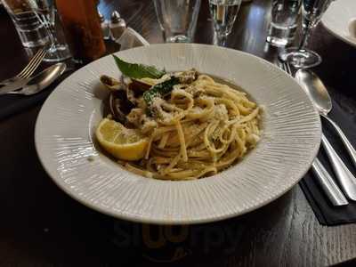 Metro Piazza Resaurant