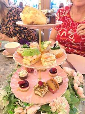 El&n London - Market Place