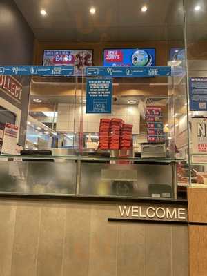 Domino's Pizza - London - Kentish Town