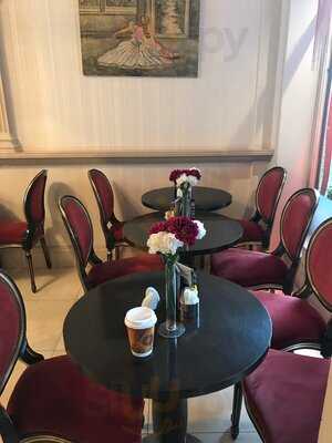 The Knightsbridge Cafe