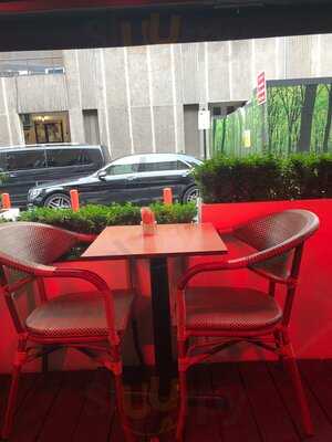 The Knightsbridge Cafe