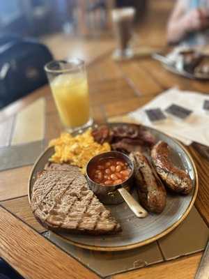 American Bar And Grill