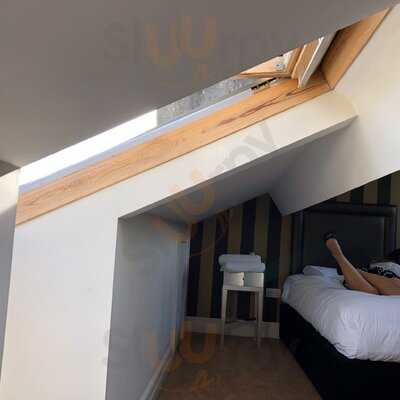 The Tophams Hotel Restaurant