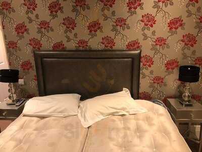 The Tophams Hotel Restaurant