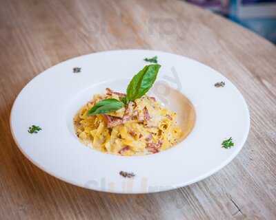 Gusto Italian Restaurant