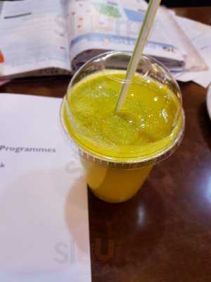 Meze Restaurant & Cafe