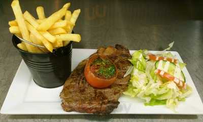 Meze Restaurant & Cafe