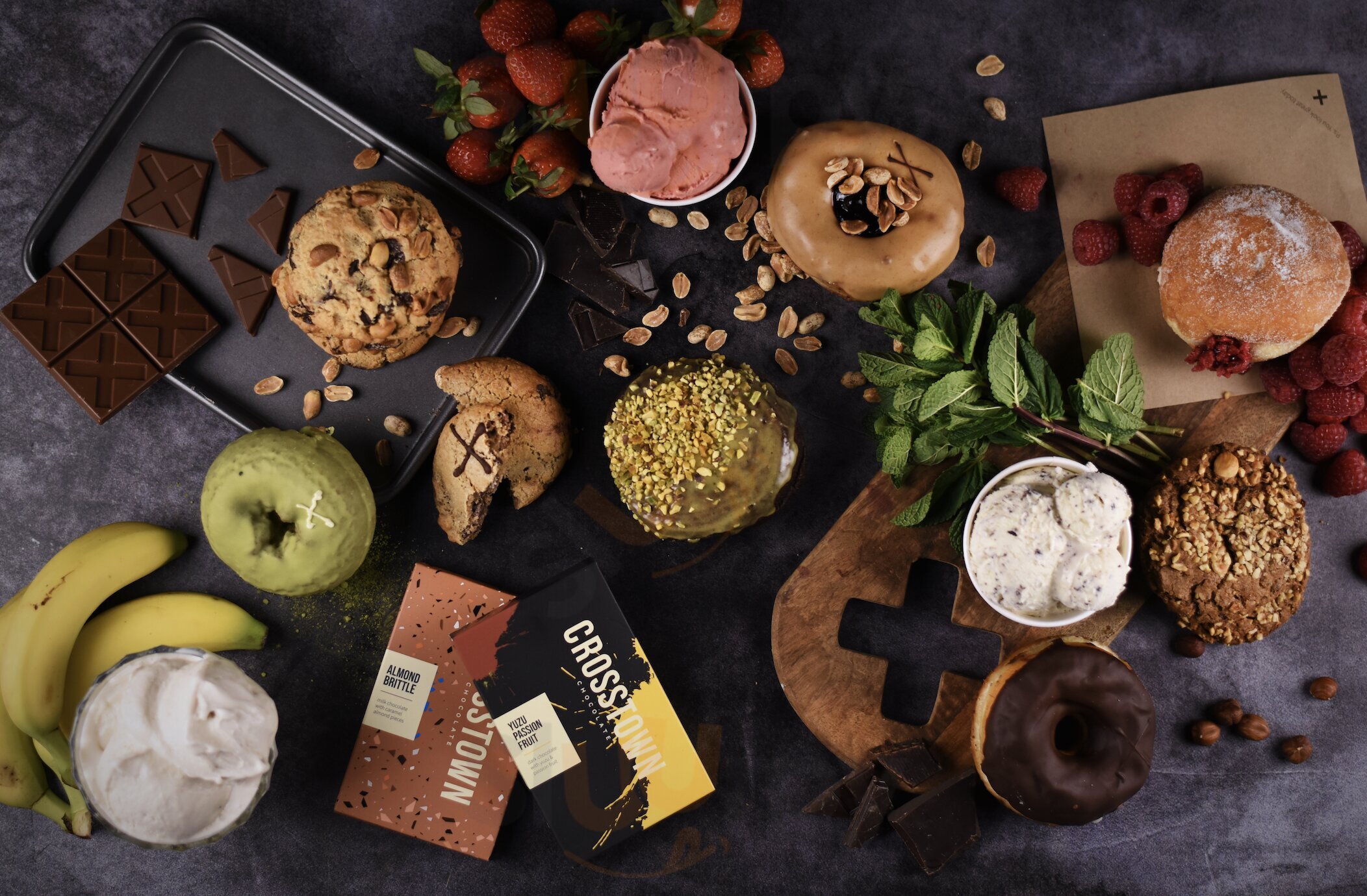 Crosstown Canary Wharf - Doughnuts & Coffee