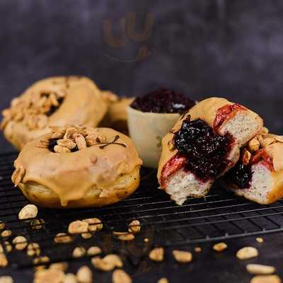 Crosstown Canary Wharf - Doughnuts & Coffee