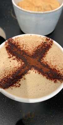 Crosstown Canary Wharf - Doughnuts & Coffee