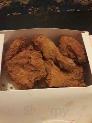 Elroys Chicken And Pizza