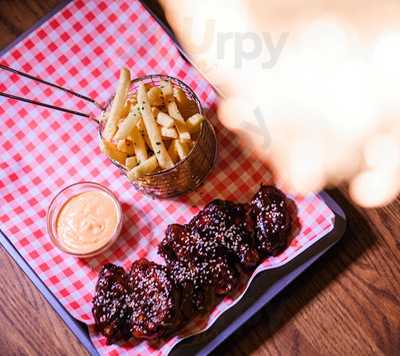 The Wings Are Good Here