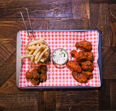 The Wings Are Good Here