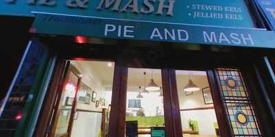 Traditional Pie And Mash