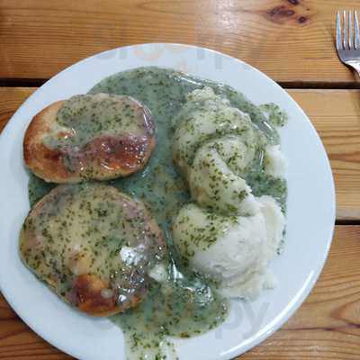 Traditional Pie And Mash