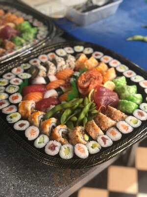 Toroi Sushi
