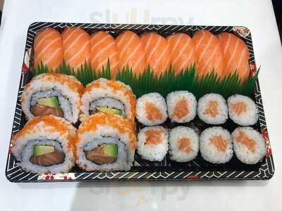 Toroi Sushi