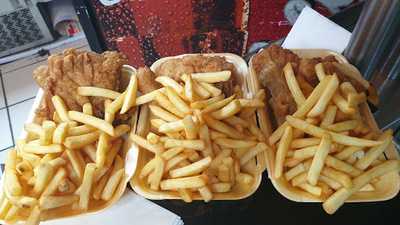 Manhattan Chicken And Pizza