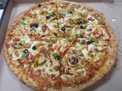 Manhattan Chicken And Pizza