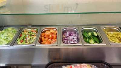 Manhattan Chicken And Pizza