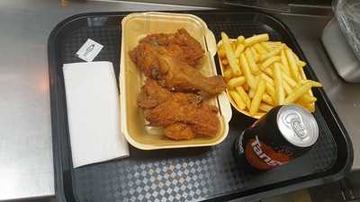 Manhattan Chicken And Pizza