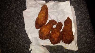 Favorite Chicken & Ribs Penge