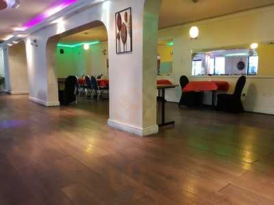 Couples Restaurant & Bar