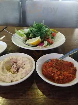 Couples Restaurant & Bar