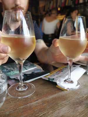 Tony's Restaurant And Bar