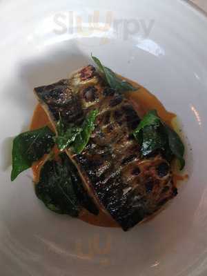 Tony's Restaurant And Bar