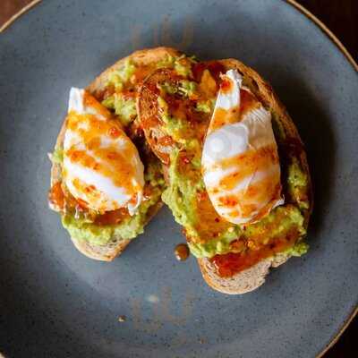 Issa Vibe Restaurant & Bar