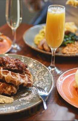 Issa Vibe Restaurant & Bar