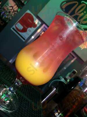 Issa Vibe Restaurant & Bar