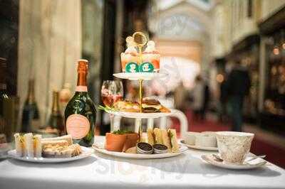 Cuisson At The Arcade