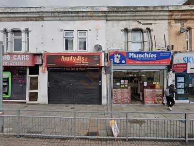 Munchie's Fried Chicken & Pizza