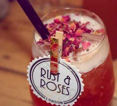 Rust & Roses